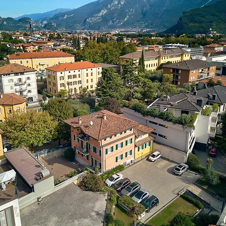 Superior Mit Grossem Balkon Apartment Riva del Garda